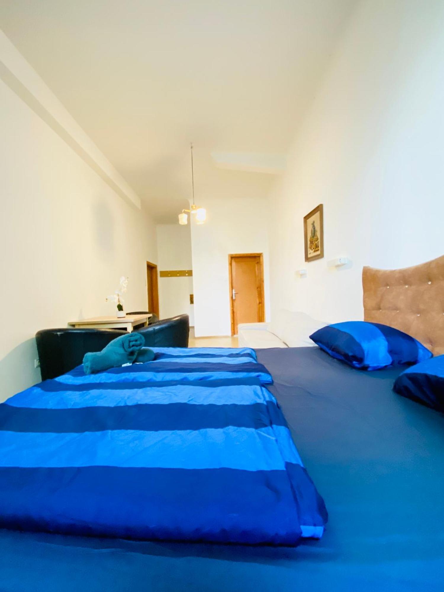 Affordable Central Rooms, 10-Min To Lugner City Viena Exterior foto