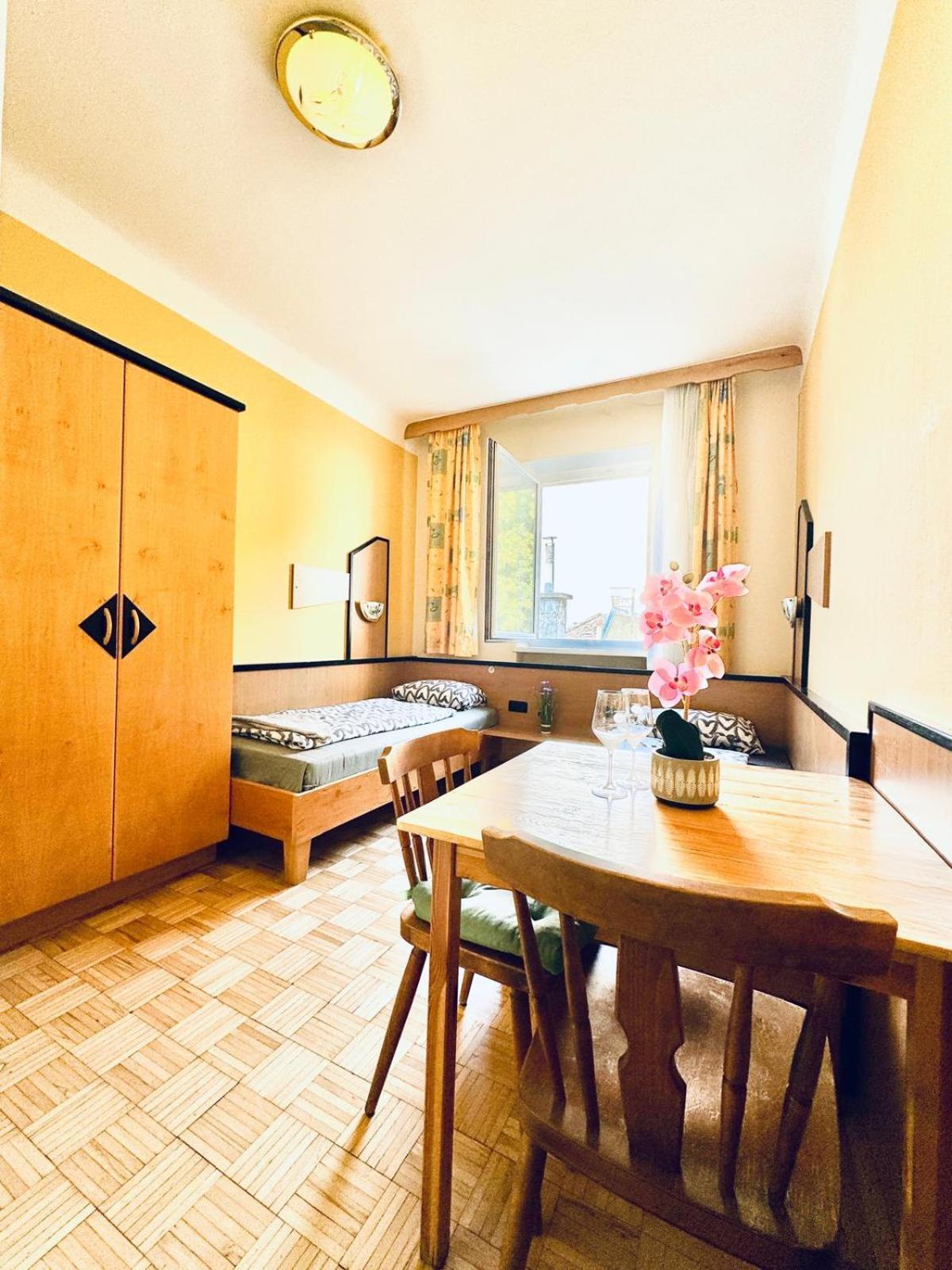Affordable Central Rooms, 10-Min To Lugner City Viena Exterior foto