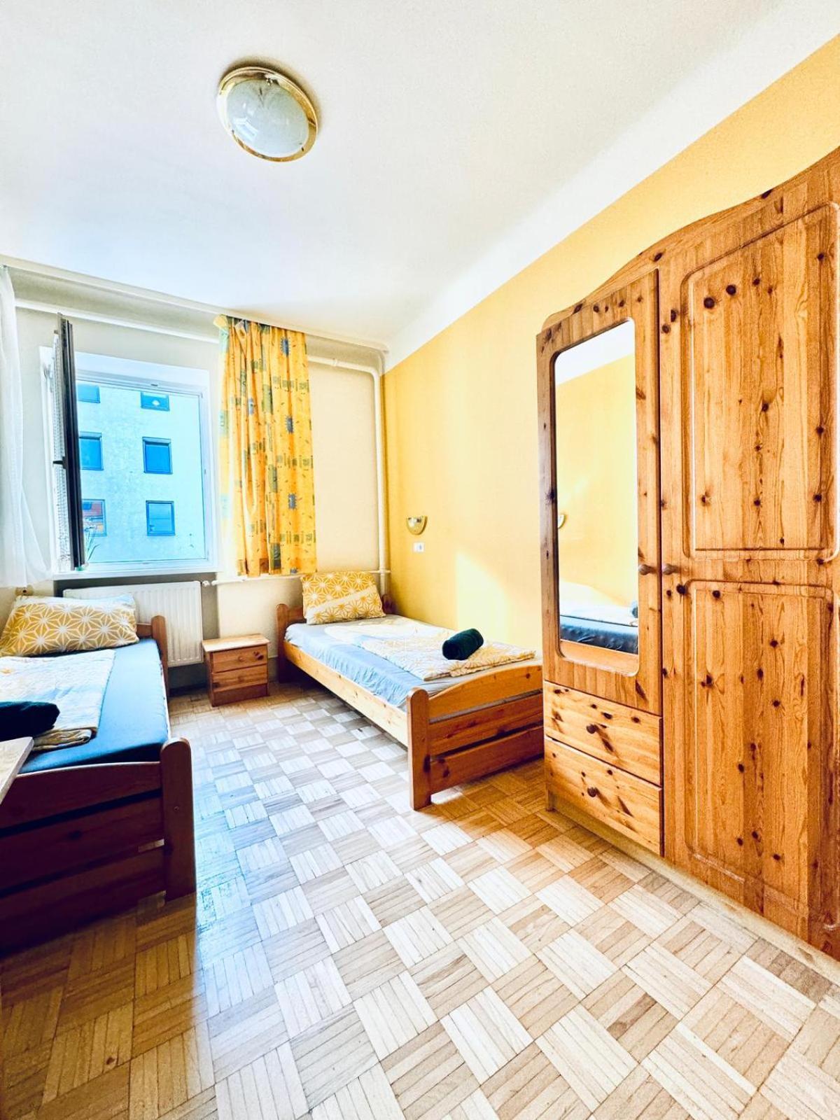 Affordable Central Rooms, 10-Min To Lugner City Viena Exterior foto