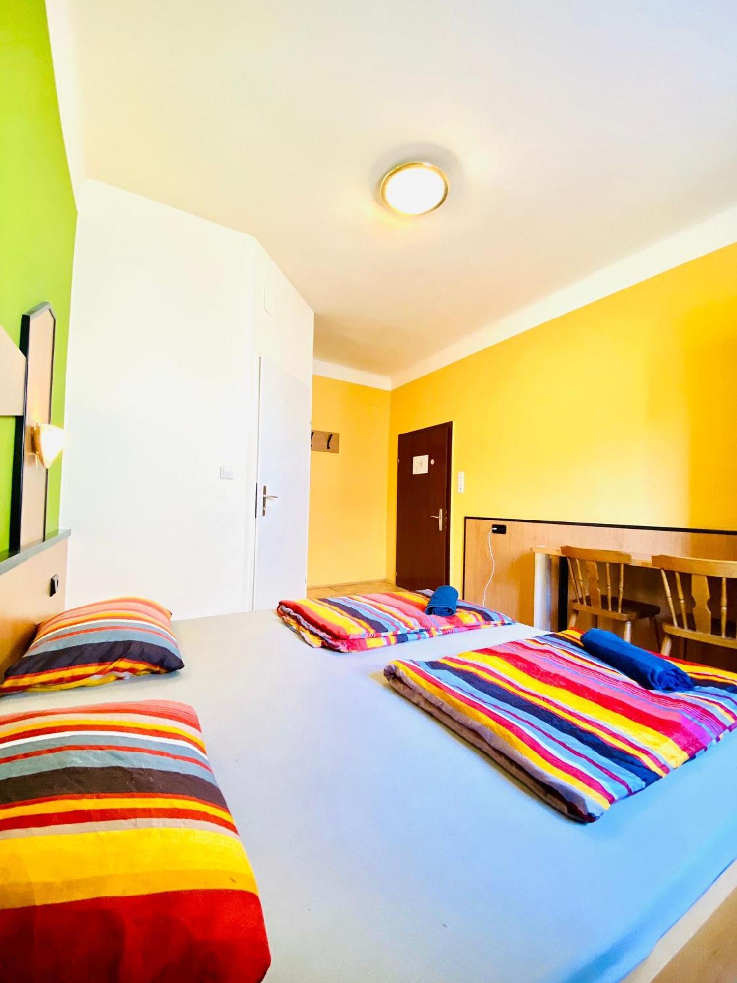 Affordable Central Rooms, 10-Min To Lugner City Viena Exterior foto